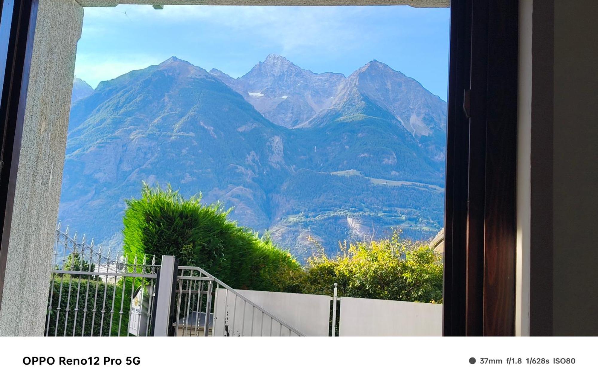 Appartamento Rosa Aosta Luaran gambar